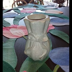 Isabel Bloom 2003 Ribbon Vase